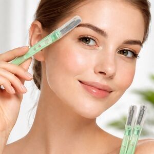 ⭐️ 397. Eyebrow Razor & Facial Hair Remover Set of 2 Green Dermaplaning Tools